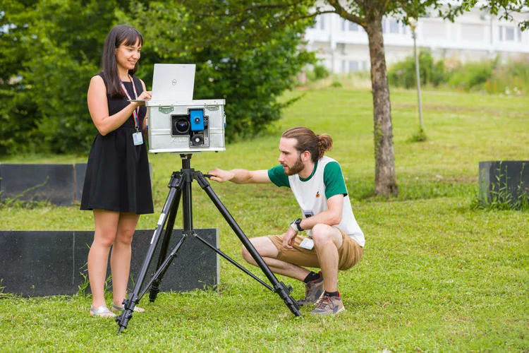 Outdoor light measurement
